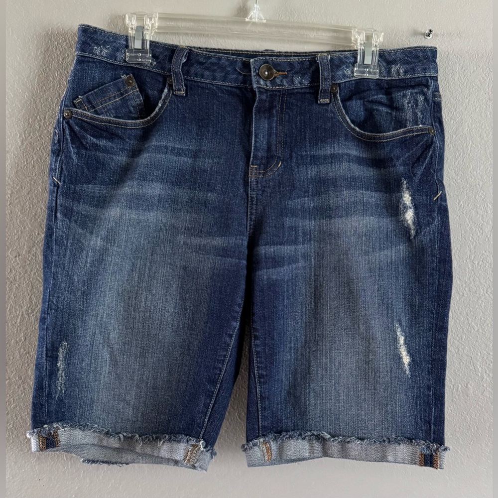 Apt 9 Women's Distressed Blue Jean Shorts Size 10 Button Zip Pockets Folded Cuff